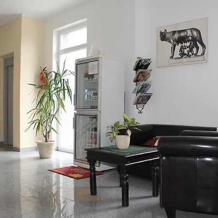 罗马人膳食酒店 3* 恩斯