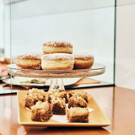 罗马人膳食酒店 3*