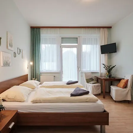 Zum Römer 3* Enns
